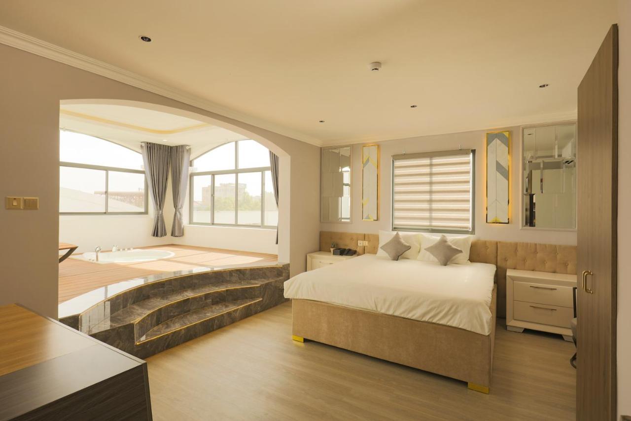 Phuoc Hung 3 Hotel Vĩnh Long Esterno foto