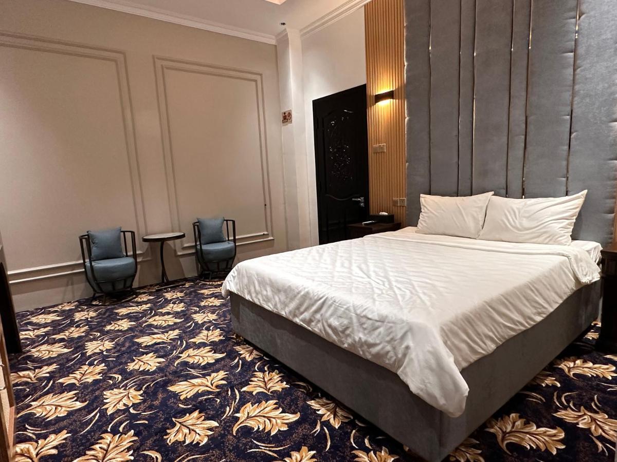 Phuoc Hung 3 Hotel Vĩnh Long Esterno foto