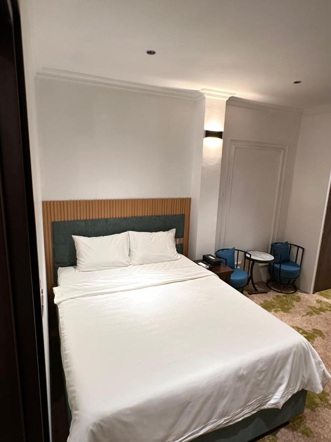 Phuoc Hung 3 Hotel Vĩnh Long Esterno foto