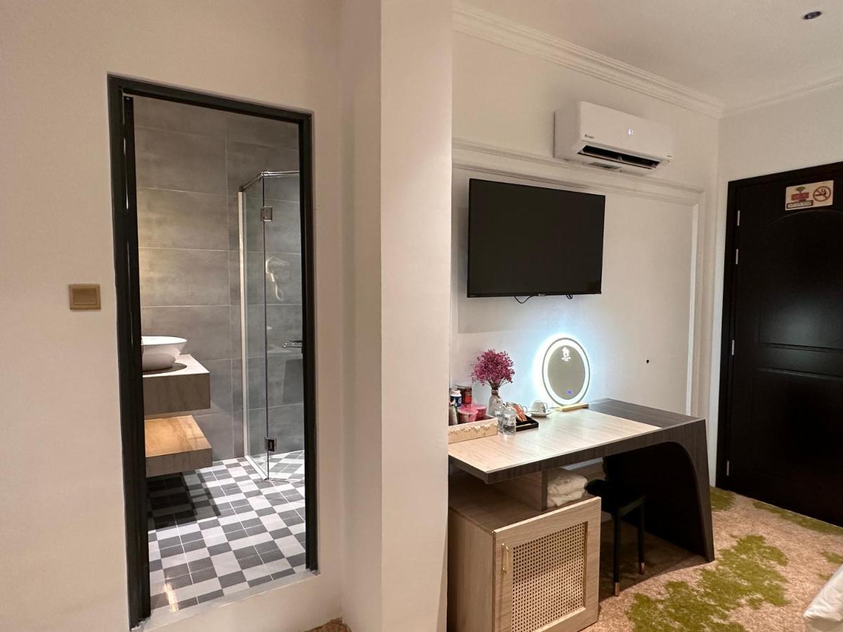 Phuoc Hung 3 Hotel Vĩnh Long Esterno foto