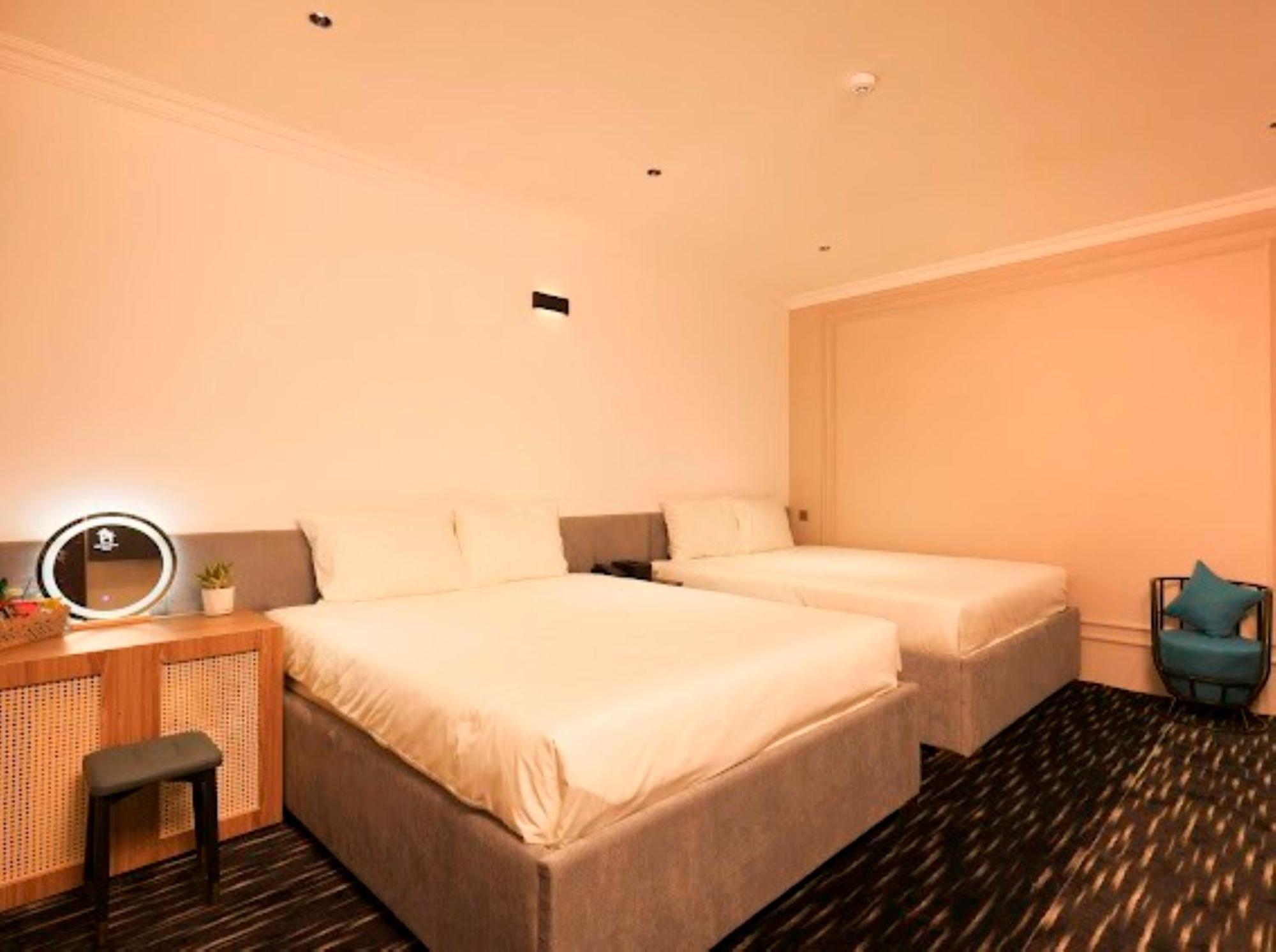 Phuoc Hung 3 Hotel Vĩnh Long Esterno foto