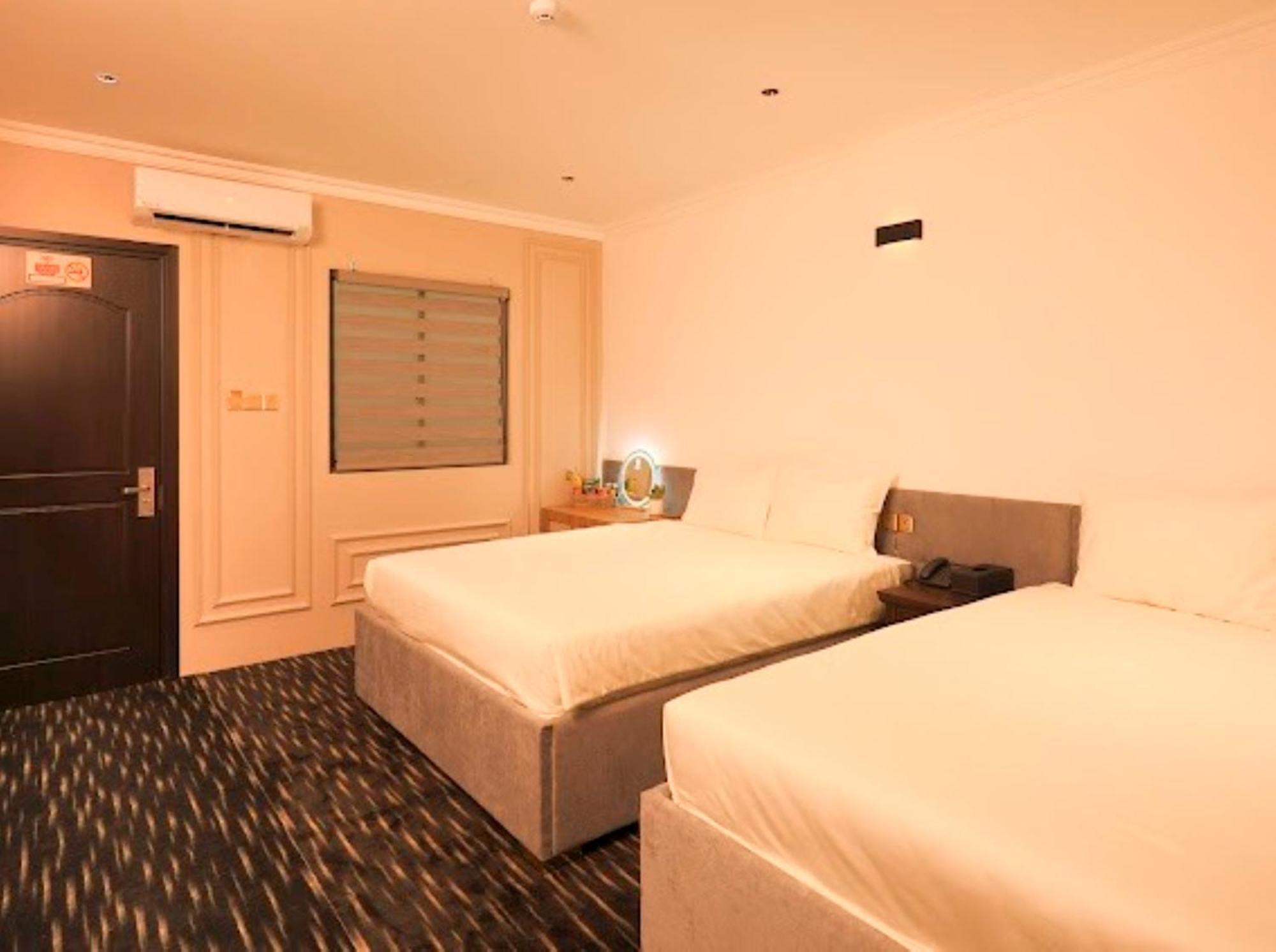 Phuoc Hung 3 Hotel Vĩnh Long Esterno foto